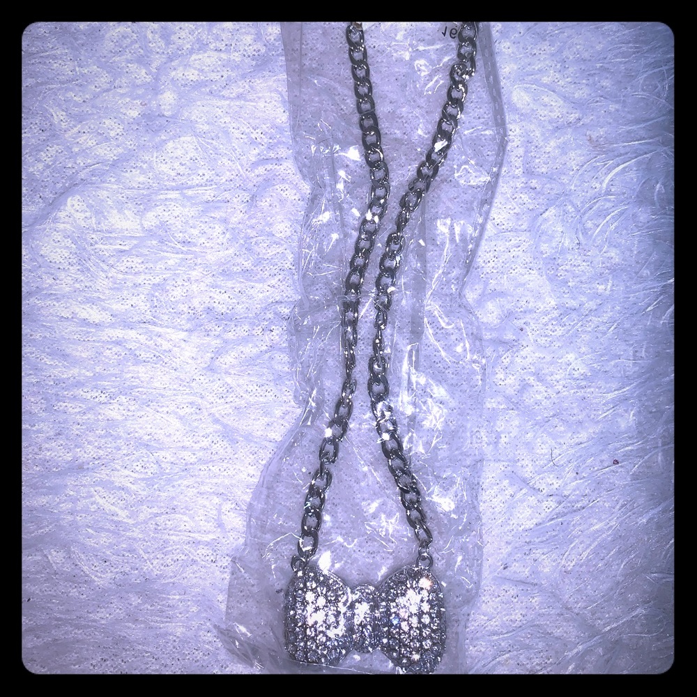 16” silver bow necklace with rhinestones